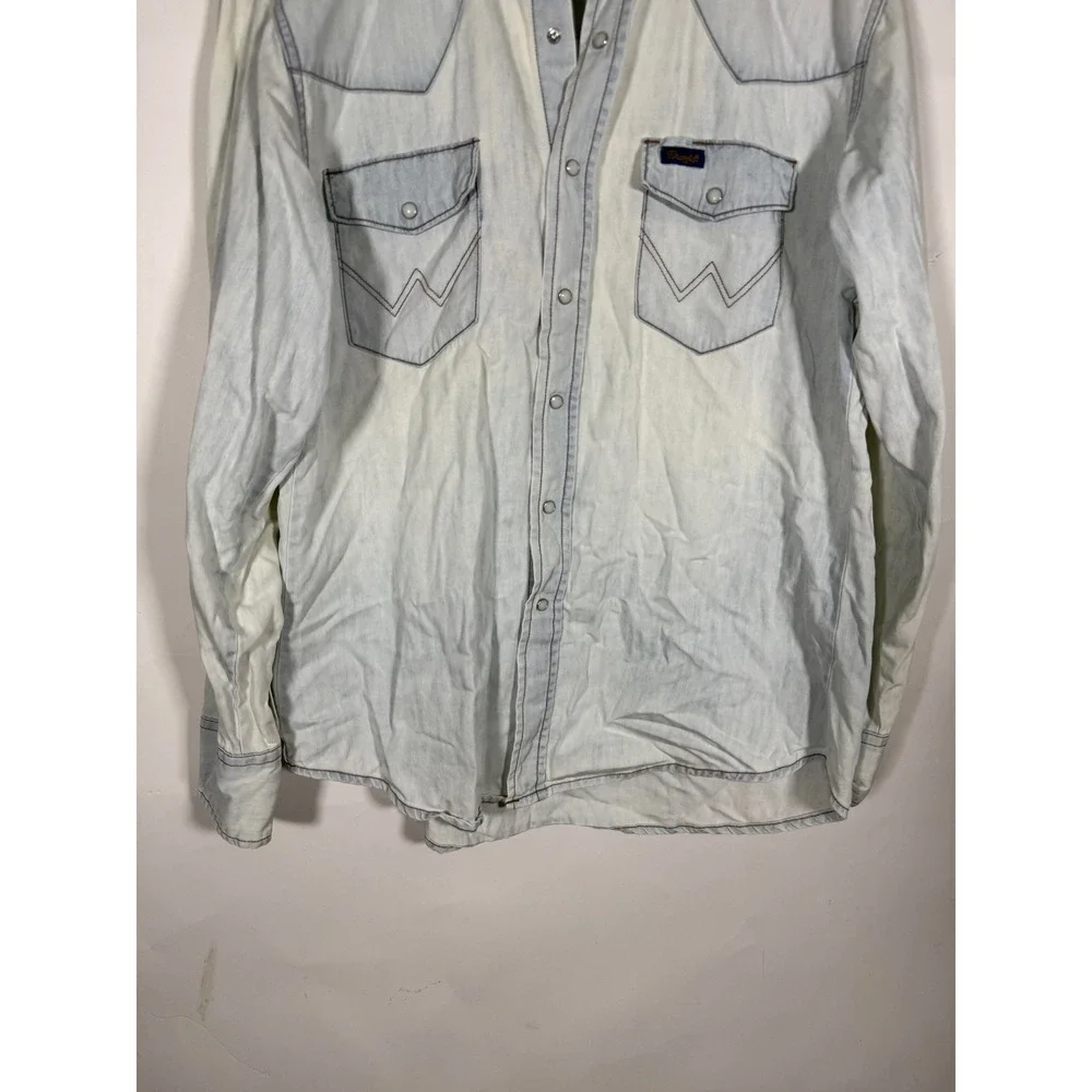 Wrangler Western Denim Shirt Mens XL Light Acid Wash Pearl Snap Long Sleeve